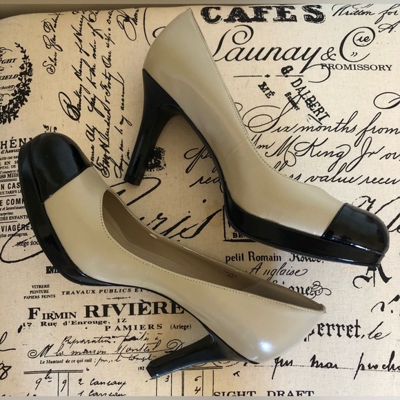 EUC! Tahari Heels; “Laura”; Tan & Black; Slight Platform; Leather Upper; Size 8 - Picture 2 of 7